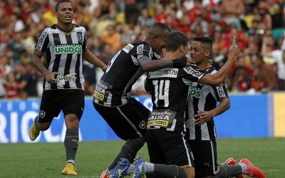 Carleto comemora vitória no clássico e elogia elenco do Botafogo