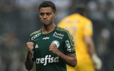 Cleiton Xavier comemora classificação para a final, mas diz que Palmeiras não ganhou nada e elogia o Santos