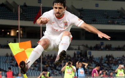 Aloisio marca, dá assistência para Diego Tardelli e Shandong vence mais uma no Chinês