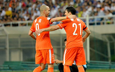 Com dois gols de Aloisio e um de Diego Tardelli, Shandong vence e assume a liderança no Chinês