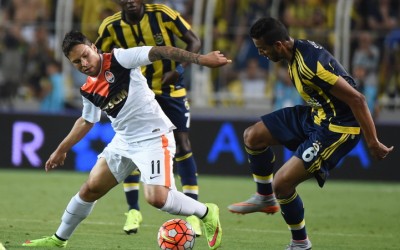 Após empate fora de casa, Marlos confia na classificação do Shakhtar na Liga dos Campeões