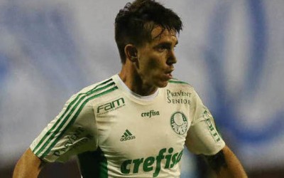 Com “brilho nos olhos”, Mouche espera receber mais oportunidades e mira confronto com o Fluminense