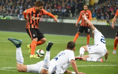 Marlos marca, Shakhtar vence clássico e assume a liderança no Ucraniano