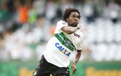 Herói do último Atletiba e 100% no clássico, Negueba fala sobre o jogo do próximo domingo