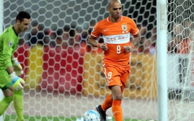 Melhor em campo pela quinta vez em oito jogos, Diego Tardelli marca o sexto gol na Champions, mas lamenta empate do Shandong