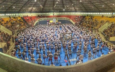Em evento com mais de duas mil pessoas, Academia Chute Boxe Diego Lima arrecada e doa 2 toneladas de alimentos e roupas