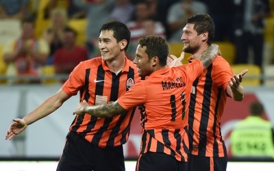 Marlos comemora vitória do Shakhtar Donetsk na Champions League