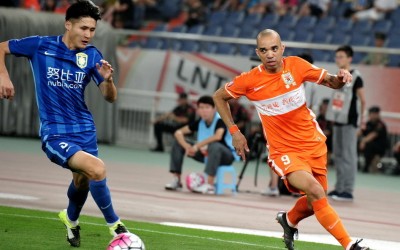 Com passe de Tardelli e golaço de Montillo, Shandong vence no Campeonato Chinês