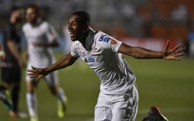 Com quatro gols nos últimos seis jogos, Copete se torna peça fundamental no Santos e enfrentará o São Paulo pela primeira vez no Brasil