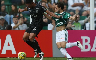 De volta ao time após cinco jogos, Allione comemora vantagem do Palmeiras na liderança do Brasileiro e mira vaga na equipe no duelo com o Grêmio, pela Copa do Brasil