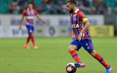 Em ótima fase no Bahia, Allione já é o maior garçom do Brasileiro