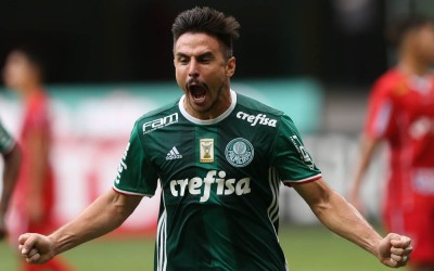 Artilheiro do Palmeiras no ano, Willian é o novo cliente da Triple