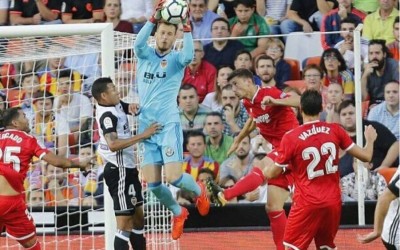 Neto fecha o gol pela quarta vez, Valencia vence mais uma e mantém vice-liderança do Campeonato Espanhol