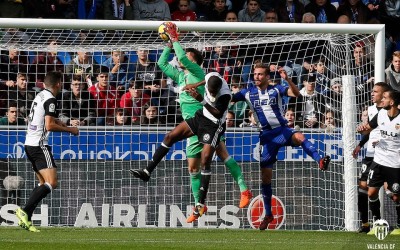 Neto vibra com sexta vitória seguida do Valencia no Espanhol, que encosta no líder Barcelona