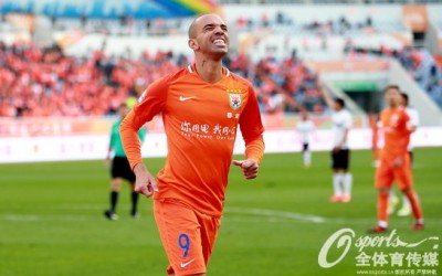 Tardelli comemora primeiro hat-trick na China e Shandong encerra temporada com vitória em jogo de nove gols