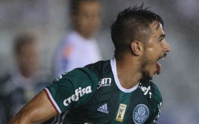 Autor do gol da única vitória do Palmeiras sobre o Santos em 2017, Willian espera ajudar o Verdão a vencer primeiro clássico de 2018