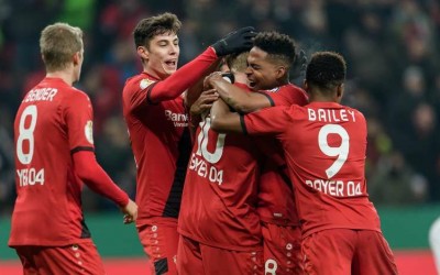 Wendell comemora vitória heróica sobre o Werder Bremen e classificação para a semifinal da Copa da Alemanha