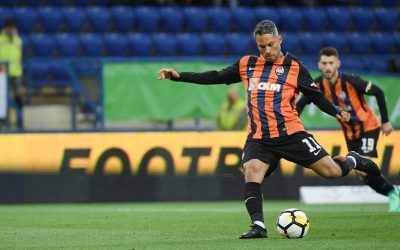 Marlos marca gol do título Ucraniano, levanta sua oitava taça pelo Shakhtar Donetsk e comemora mais uma conquista na Europa