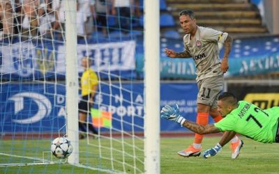 Marlos comemora mais um golaço e vitória do atual campeão Shakhtar na estreia do Ucraniano