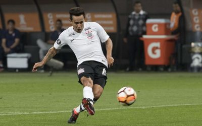 Artilheiro do Corinthians na Libertadores, Jadson pede inteligência contra Colo-Colo e mostra confiança na classificação para as quartas de final