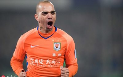 Fora de casa, Tardelli marca seu 50º gol pelo Shandong no empate em 1 a 1 com time de Renato Augusto pelo jogo de ida da final da Copa da China