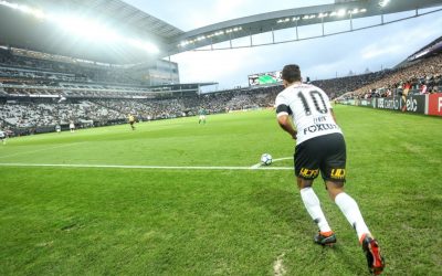 Contra o Santos, Jadson pode atingir marca histórica de 100 jogos na Arena Corinthians