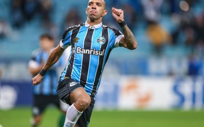 Em boa fase no Grêmio, Diego Tardelli revê segunda maior vítima de toda a sua carreira