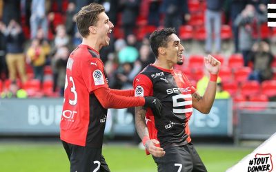 Raphinha celebra primeiro gol pelo Rennes e comanda vitória do time no Francês