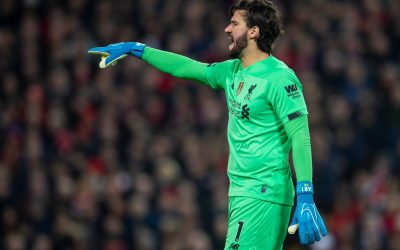 Alisson conquista prêmio Globe Soccer Awards pelo segundo ano seguido e alcança o quarto clean sheet consecutivo na Premier League em mais uma vitória do Liverpool