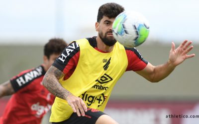 Fernando Canesin prevê duelo equilibrado com o Flamengo: “Jogo será definido nos detalhes”