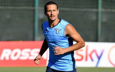 Destaque da melhor defesa e do time que menos perdeu no Italiano, Luiz Felipe fala sobre retorno da Lazio aos gramados e disputa acirrada por título