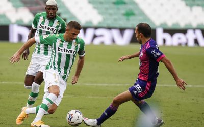 Emerson Royal comemora vitória sobre Real Valladolid e 100% do Betis no Campeonato Espanhol