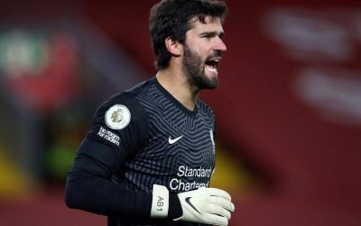 Atual campeão, Liverpool conta com ótimos números de Alisson para chegar à liderança da Premier League