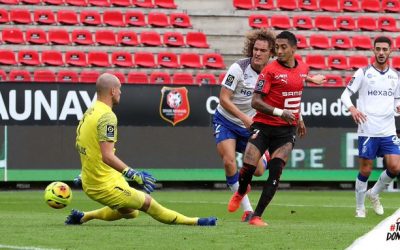 Com belo gol de Raphinha, Rennes empata e se mantém na liderança do Francês