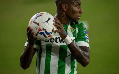 Um dos grandes nomes do elenco do Betis, Emerson Royal vive a expectativa de completar 50 jogos pelo clube espanhol contra o Osasuna: “Enorme honra e carinho”