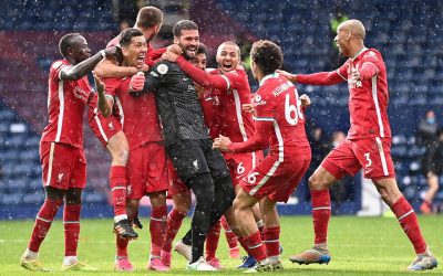 Alisson marca lindo gol de cabeça e entra para a história do Liverpool ao ser o primeiro goleiro a balançar as redes pelo clube: “Dia mais do que especial. Dedico esse momento ao meu pai. Com certeza, ele está extremamente feliz e orgulhoso”