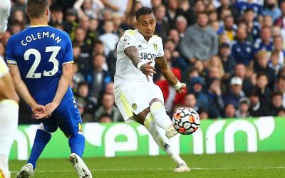 Após convocação para a Seleção, Raphinha marca belo gol e garante empate do Leeds na Premier League