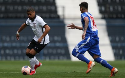 Promessa da base do Corinthians, Daniel Marcos comemora volta aos gramados sete meses após passar por cirurgia no joelho: “Dia muito especial”