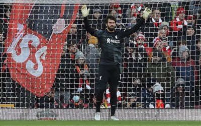 Ídolo e um dos grandes nomes do Liverpool, Alisson vive a expectativa de atingir a marca de 150 jogos pelo clube, diante do Milan, em duelo pela Champions League