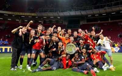 Mais uma taça! André Ramalho inicia segunda temporada pelo PSV com mais um título da Supercopa da Holanda, seu terceiro pelo clube, todos sobre o arquirrival Ajax