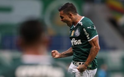 Contra o Santos, Dudu pode se igualar a Leão como o jogador com mais vitórias pelo Palmeiras no Brasileirão