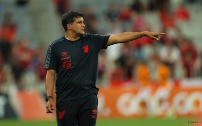 10 jogos sem perder! Athletico-PR, de Wesley Carvalho, chega motivado para o Athletiba, com maior sequência atual de invencibilidade do Brasileiro