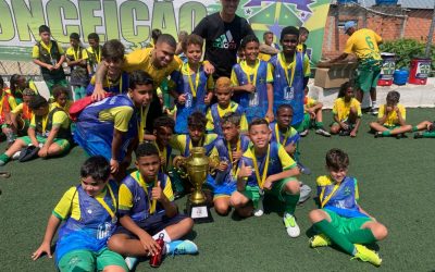 Lucas Esteves, do Palmeiras, promove confraternização final de torneio para 400 crianças do Jardim Conceição e conta com a ajuda de atletas do Verdão para arrecadar fundos