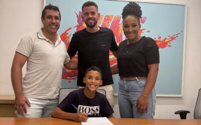 Arthur Vicente, joia da base do Palmeiras, bate marca de Estevão e assina contrato com a Nike com apenas nove anos