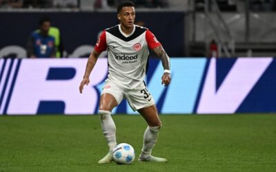 Tuta vibra com classificação do Frankfurt para a Champions League e com a quebra de jejum de mais de 60 anos