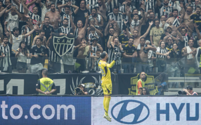 Sem sofrer gol nos últimos quatro jogos do Brasileiro, Everson alcança marca pessoal e pode bater recorde contra o Palmeiras