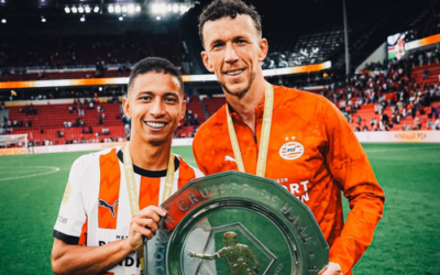 Mauro Júnior inicia temporada com título da Supercopa e chega à oitava conquista pelo PSV