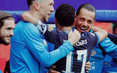Ídolo do PSV, Mauro Júnior marca belo gol de falta e é um dos destaques da goleada sobre o Utrecht